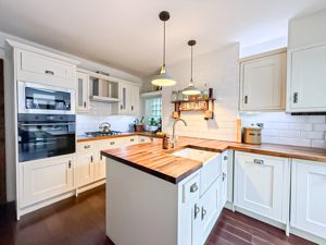 Photo 22- click for photo gallery